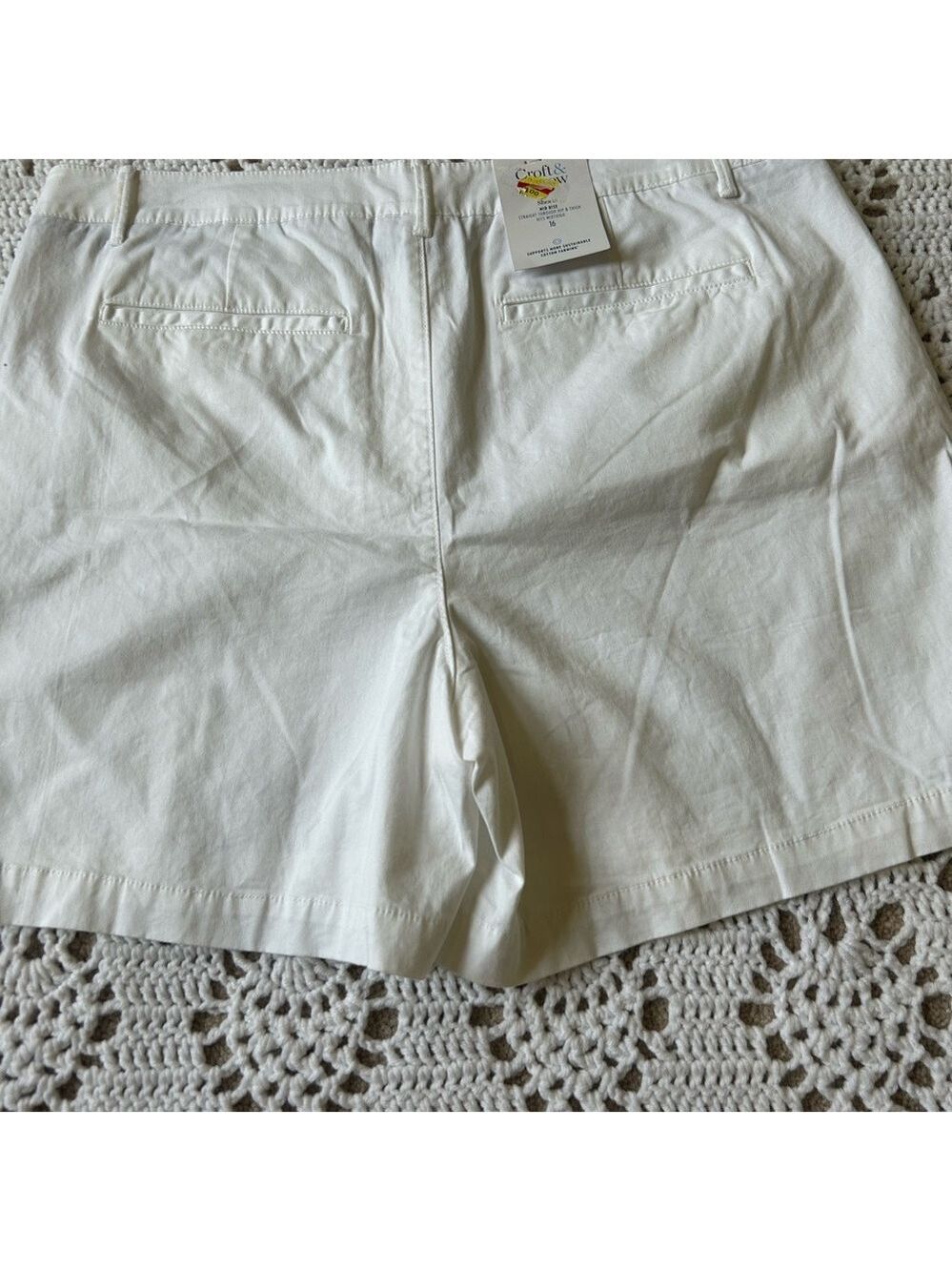 NWT Croft & Barrow Classic Shorts Mid Rise Size 16 White - Picture 3 of 5